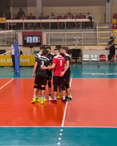 Naši odbojkaši dominiraju prvom ligom